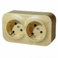 Розетка 2-я заземлением и шторками Legrand Quteo (Дерево) 782283