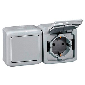Выключатель + Розетка с заземлением и шторками IP-44 Legrand Quteo (Серый) 782348 ― Legrand-220.ru