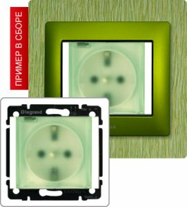 775924 Розетка с заземлением с прозрачной крышкой, 16А IP44 ― Legrand-220.ru