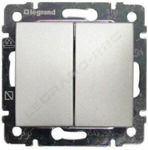 Выключатель двухклавишный Legrand Valena (Алюминий) 770105 ― Legrand-220.ru